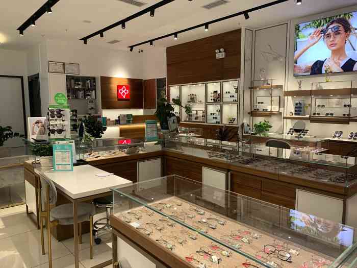 宝岛眼镜(昆明爱琴海瑞鼎城店)