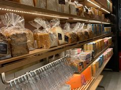 面包甜点陈列柜-Bread Talk 面包新语(荟聚店)