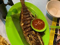 -明记烧鱼美味店