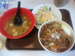 温泉蛋牛dong套餐&nbsp;我恨猪肉味囎-食其家·牛丼咖喱(广元西路店)