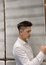 -尼特斯男士发型馆