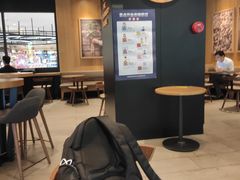 大堂-星巴克臻选(华堂·新辰汇店)