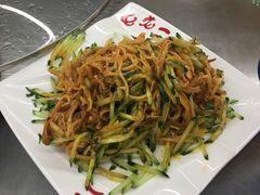 -屯老二农家铁锅炖·行业领军者(梅江店)
