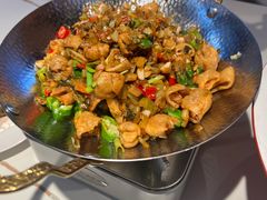 -阿瓦山寨·湘菜现炒·剁椒鱼头王(咸阳总店)