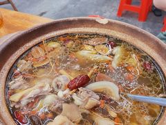 -广味炭炉鸡煲(宝业路分店)