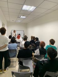 -BULB STUDIO 巴柏明星发型工作室