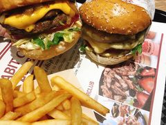 -The Habit Burger Grill 哈比特汉堡(爱琴海店)