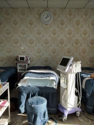 -阿茹娜美容会馆