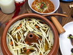 野生牛肝菌汽锅鸡-雀舞云南菜(乐客城店)