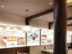 -阿瓦山寨·湘菜现炒·剁椒鱼头王(咸阳总店)