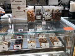 -VENCHI 闻绮(上海佛罗伦萨小镇店)