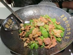 -费大厨辣椒炒肉(高铁吾悦广场店)