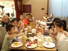 -蓝海国际大饭店·蓝钻自助百汇(兰山店)