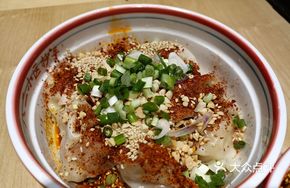 Spicy Dried Chili Stir-Fried Fish Roe and Shrimp Dumplings