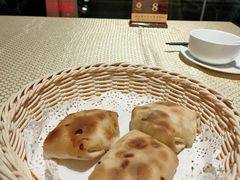 馕坑烤包子-巴扎美食·新疆菜·西域歌舞表演餐厅(新疆大厦店)