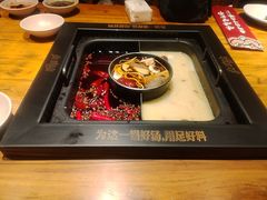 -老牌坊云南鱼豆花火锅(嵩山店)
