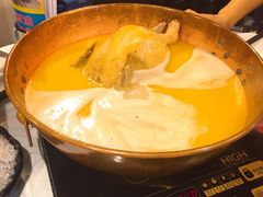 -鲜入围煮花胶鸡海鲜火锅