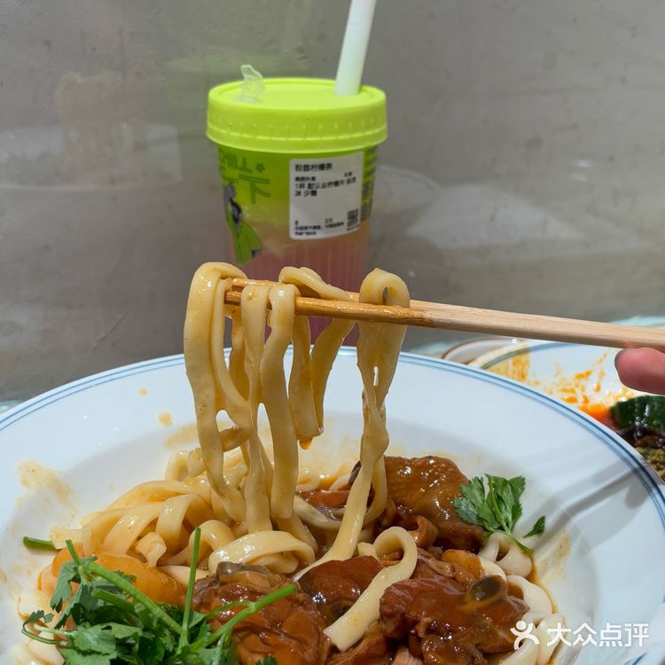 💥天河南这碗面，硬到怀疑人生！