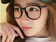 -罗伯特眼镜·蔡司官方授权(罗湖国贸店)