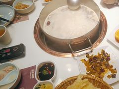 -洪氏嗨捞·猪肚鸡火锅(阳光天地店)