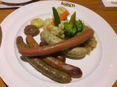 -LENBACH兰巴赫西餐啤酒坊(大连星海广场店)
