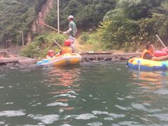 -安吉龙王山峡谷漂流