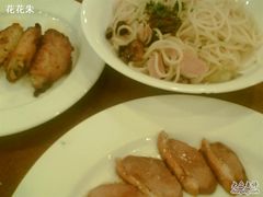鸡翅&鸭胸肉&意面-萨莉亚(南京东路店)
