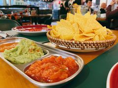 炸玉米片配牛油果-HFFOUSA TACO弗萨塔可墨西哥餐厅(颐堤港店)