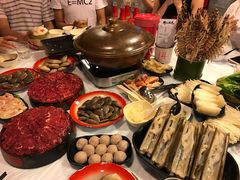 -鲜入围煮花胶鸡海鲜火锅