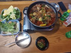 -运气牛自助酱大骨火锅(南京东路店)