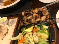 -恰餐厅及酒吧 CHAR Bar & Grill (北京丽都皇冠假日店)