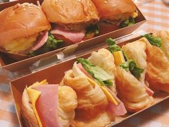 火腿芝士牛角三明治-中粮丰通（北京)食品有限公司
