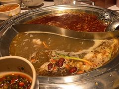 -老房老舍重庆火锅(假日城市店)
