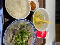 -八一路好吃街(雨田商务大厦店)