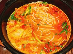 -银米·云南传统过桥米线(双廊黑金冠店)