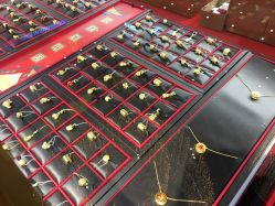 -周大福CHOW TAI FOOK(荟聚购物中心西红门店)