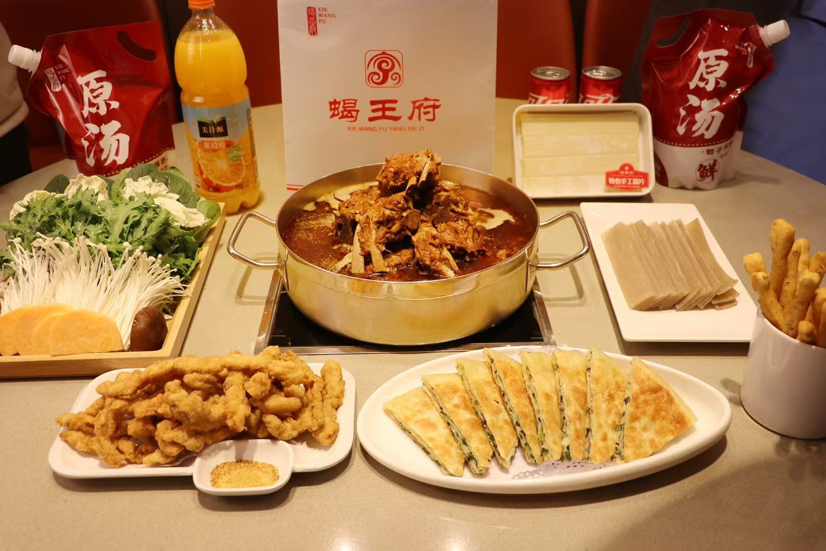 蝎王府的羊蝎子以其独特的风味和丰富的营养