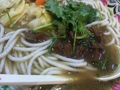 -鑫花溪牛肉米粉(人民广场店)