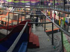 -超人空间竞技场·轰趴团建蹦床主题公园