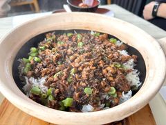 象牙米肉臊焗砂锅饭-柴门饭儿(成都太古里店)