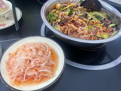 -周良天山牛杂城(天山路总店)