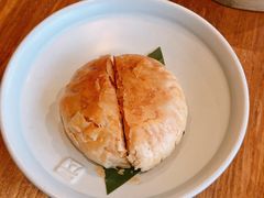 现烤玫瑰鲜花饼-云海肴·汽锅鸡·云南菜(天山百盛优客店)