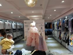 -亲吻宝贝儿童摄影