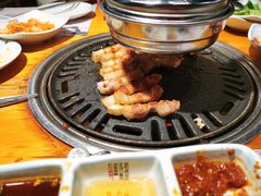 -唯成•韩国炭火烤肉 유성고기