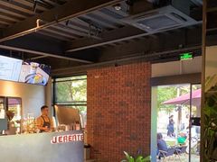 -J Create城市露营咖啡·简餐·宠物(上海动物园店)