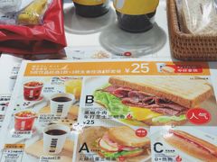 黑椒牛肉车打芝士三明治-DOUTOR德咖伦(吴江路店)
