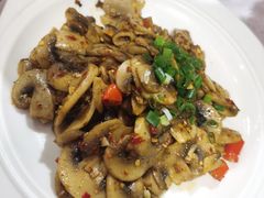 -范二妹独特烧烤夜宵城(宜宾总店)