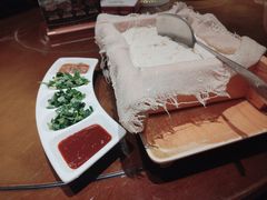 -东口码头·烧鸽子·鱼头泡饼·地方菜(金鹰悦城店)