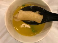 -鲜入围煮花胶鸡海鲜火锅