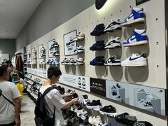 -ABC MART(心斎橋店)